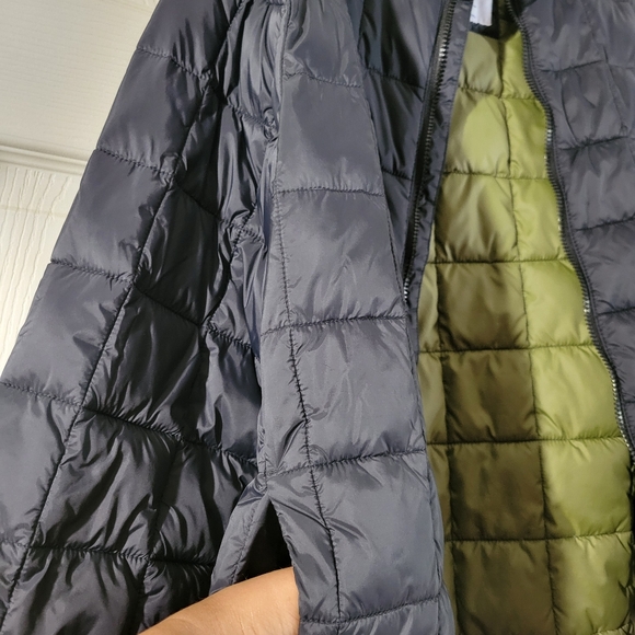 Fitted Lightweight Quilted Puffer Black Jacket Water Resistant - Picture 5 of 10